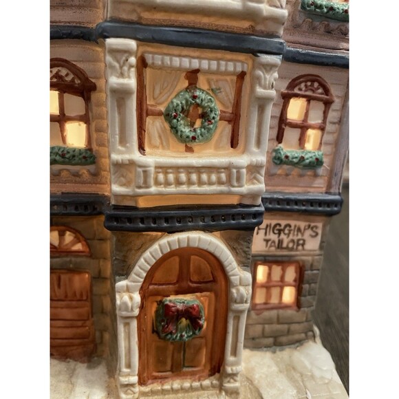 Vintage Mervyns Christmas Holiday Village Square 1992 Lighted Higgin’s Tailor - Picture 10 of 16
